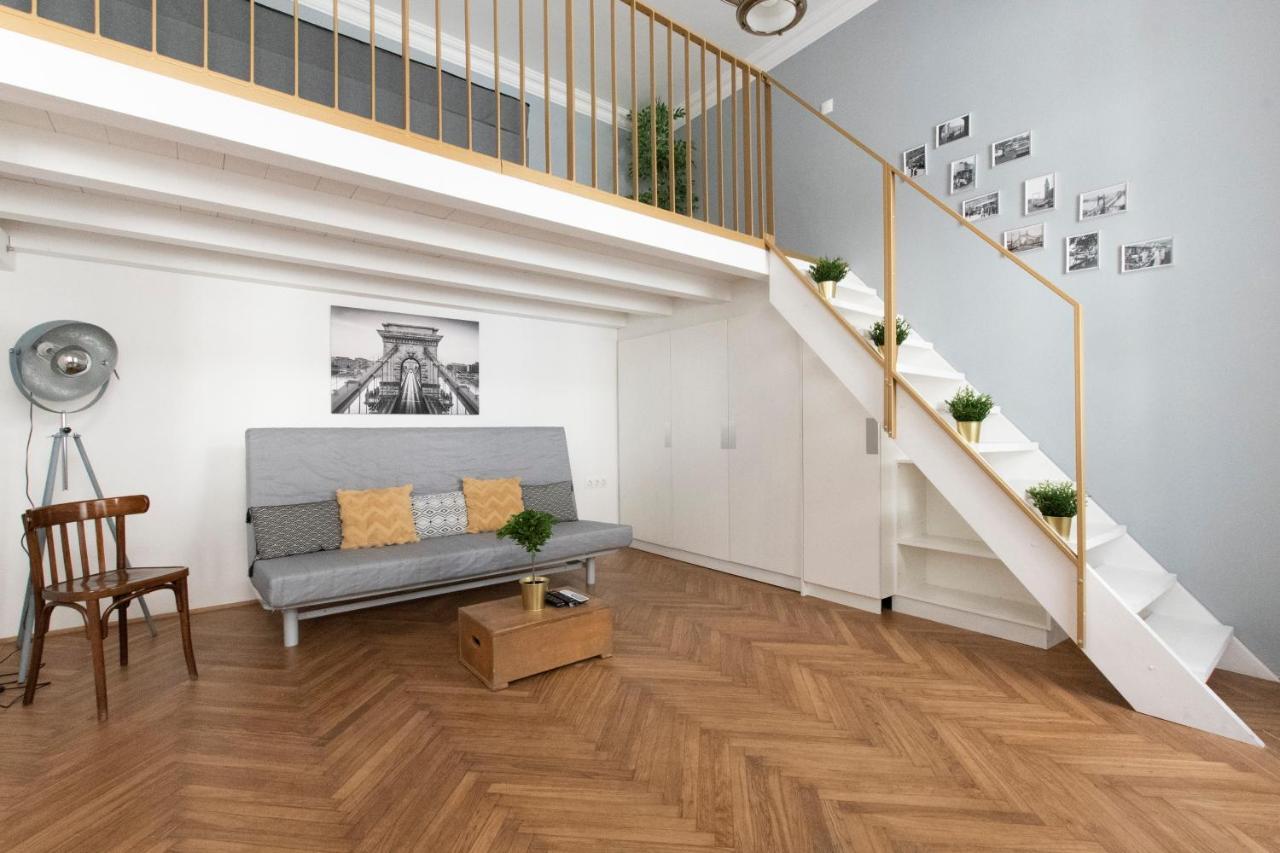 Standard Apartment by Hi5 - Rákóczi 23 Studio Budapeste Exterior foto
