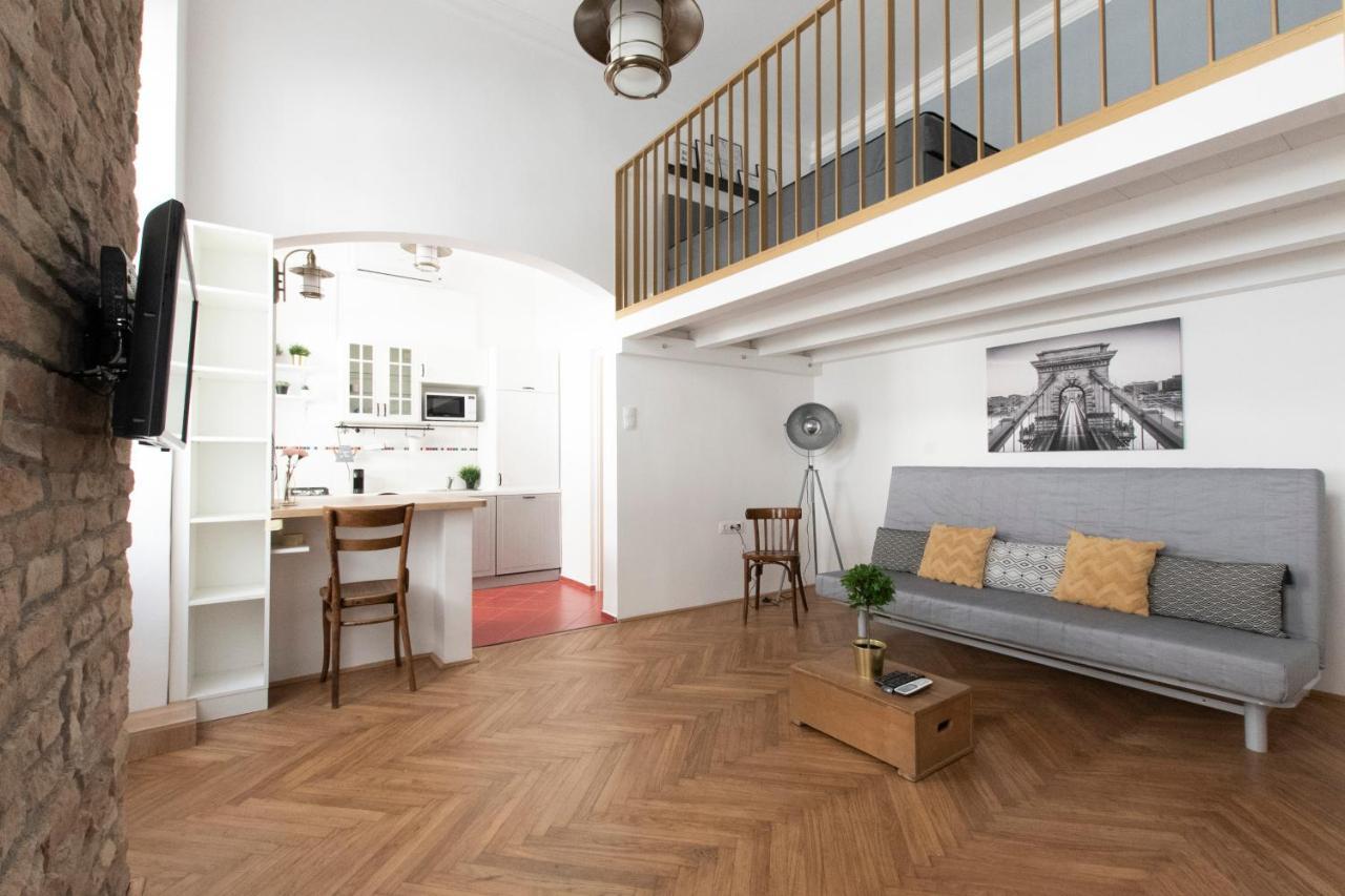 Standard Apartment by Hi5 - Rákóczi 23 Studio Budapeste Exterior foto